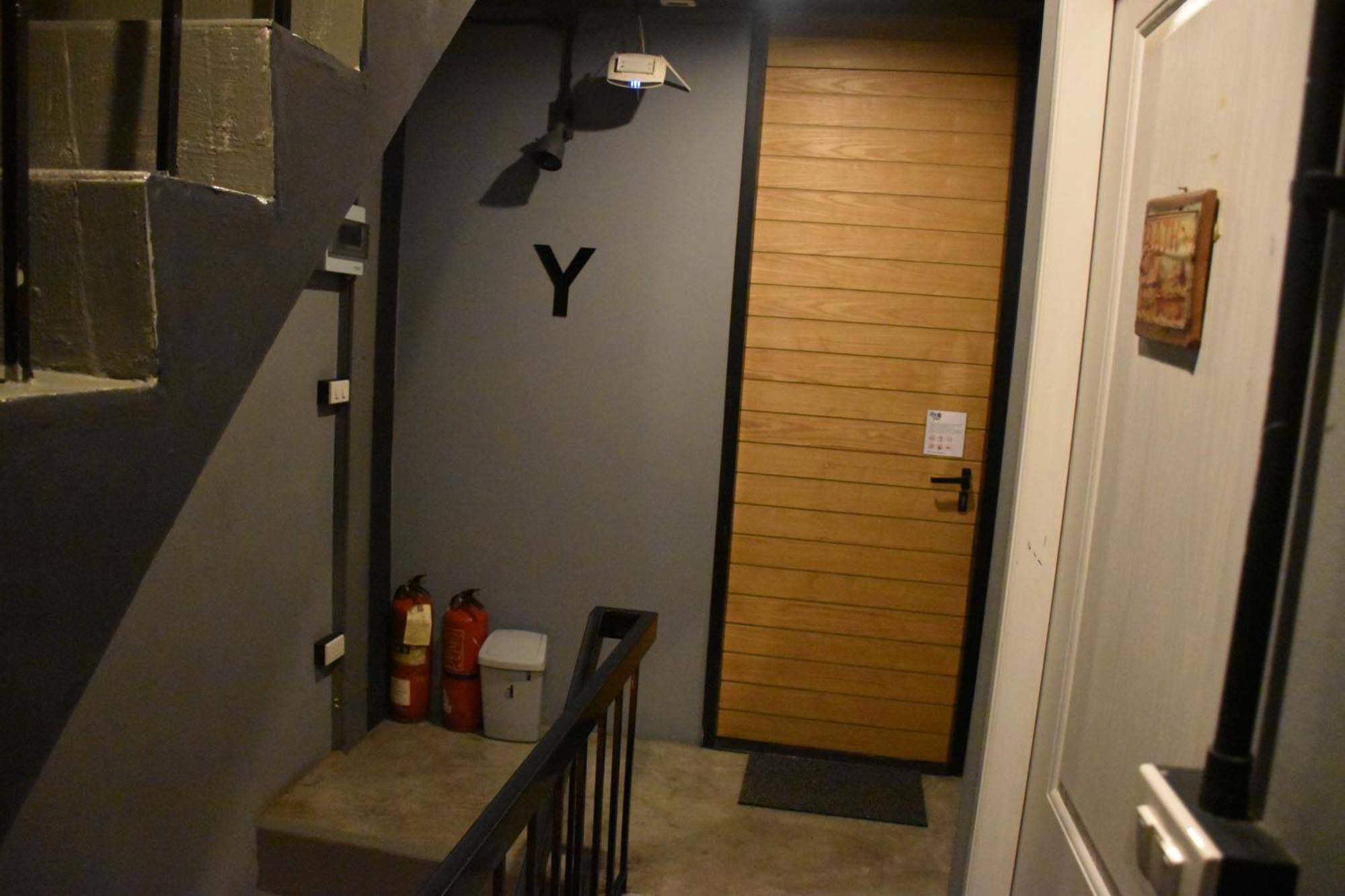 Stay At Pan Hostel Бангкок Экстерьер фото