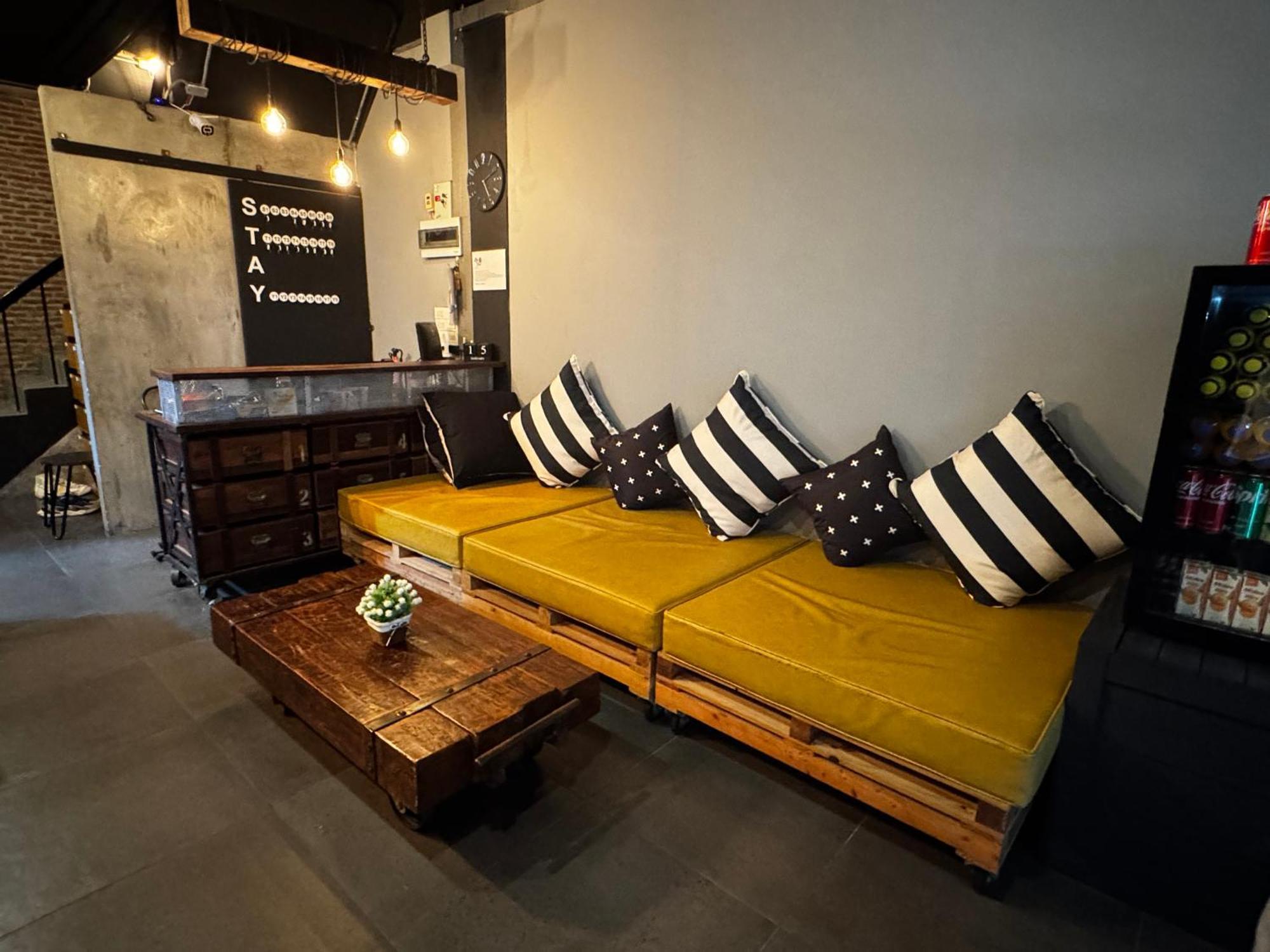 Stay At Pan Hostel Бангкок Экстерьер фото